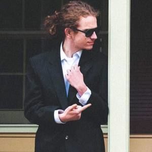 Meet your Posher, Mitchell